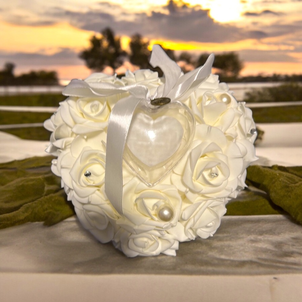 Ring holder for wedding